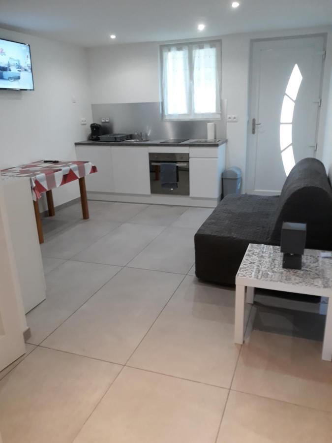 T2 Courte Duree Apartment Jonage Bagian luar foto